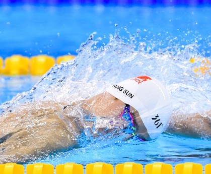 乐鱼体育平台登录-凯恩考虑巴萨：15场轰22球违约金6500万！明年接班莱万，巴萨输凯尔特人